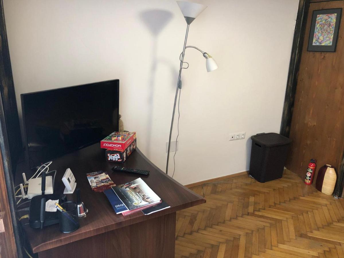 Dalina'S Art Corner Appartement Oradea Buitenkant foto