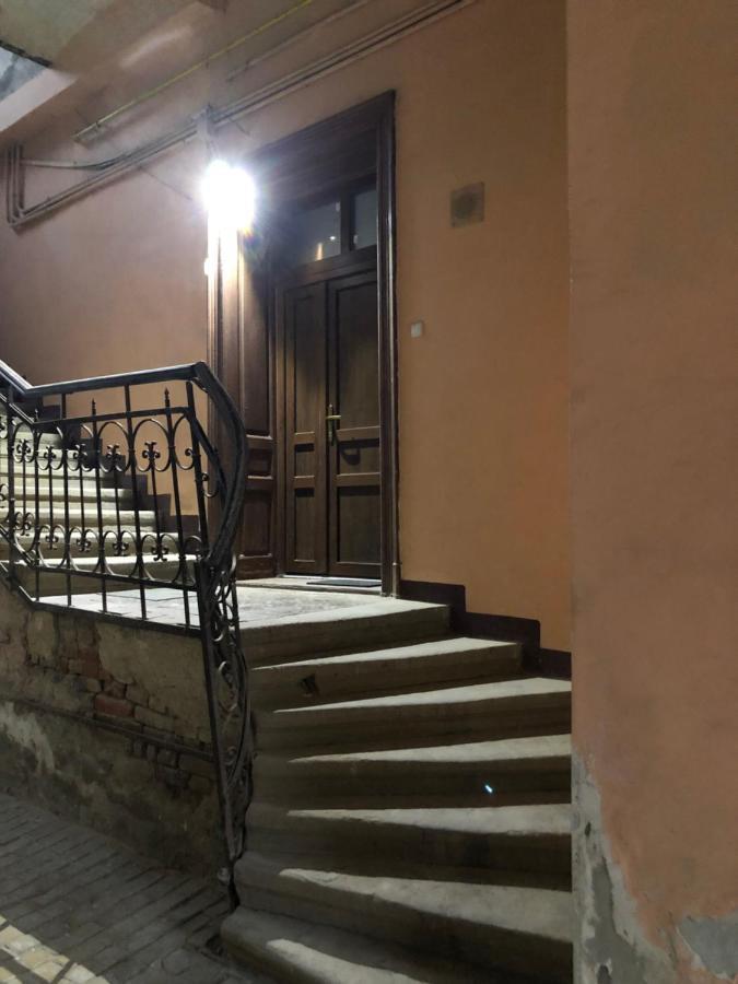 Dalina'S Art Corner Appartement Oradea Buitenkant foto